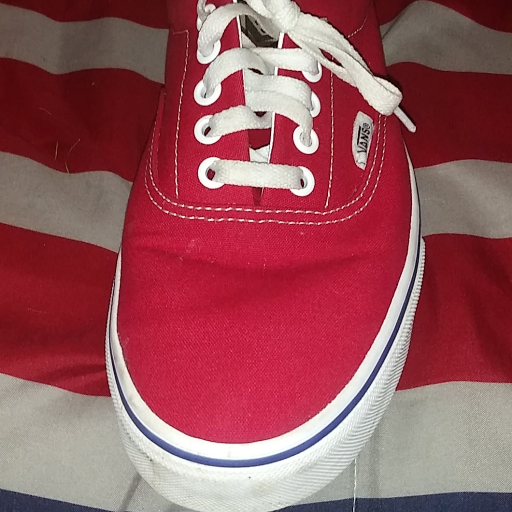 Check block tango red vans